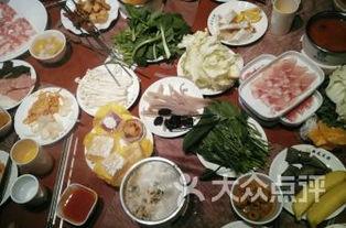 诸城摆摊火锅吃瓜,摆摊吃瓜成潮流  第1张